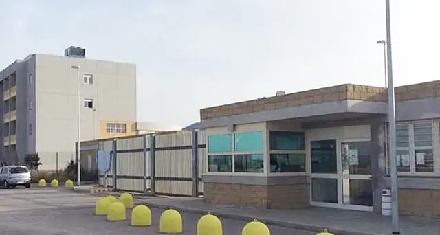 Micro cellulare trovato dagli agenti della Penitenziaria in una cella del carcere
