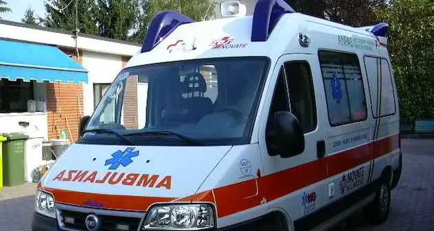 Ovodda. Una 39enne cade dal balcone mentre stende i panni