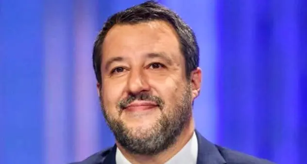 Festa a sorpresa per Matteo Salvini, presenti Meloni e Berlusconi