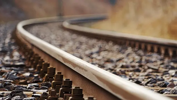 Incendio cabina elettrica vicino ai binari a Pesaro: dolo non escluso