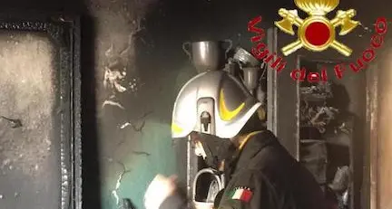 Nuoro. Incendio in un appartamento di viale Repubblica