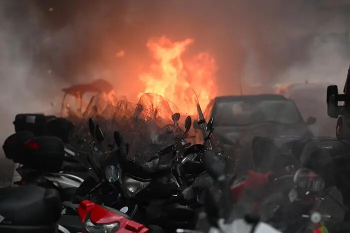 Police car set on fire during clashes with Eintracht Frankfurt\\'s supporters in Naples, Italy, 15 March 2023. Napoli\\u2019s and Eintracht Frankfurt will play the UEFA Champions League round of 16 second leg soccer match at the Diego Armando Maradona stadium in Naples.\\nANSA/CIRO FUSCO