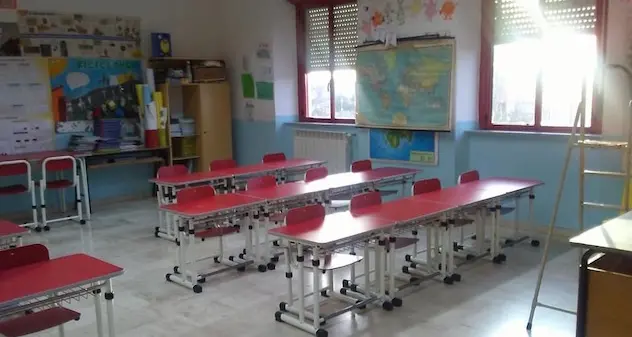 Lotzorai. Classi rivoluzionate con il progetto Iscol@. Nuovi arredi per gli alunni della primaria