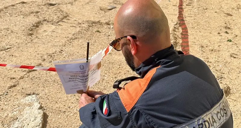 Oristano: rifiuti nel cantiere sequestrata un'area del porto