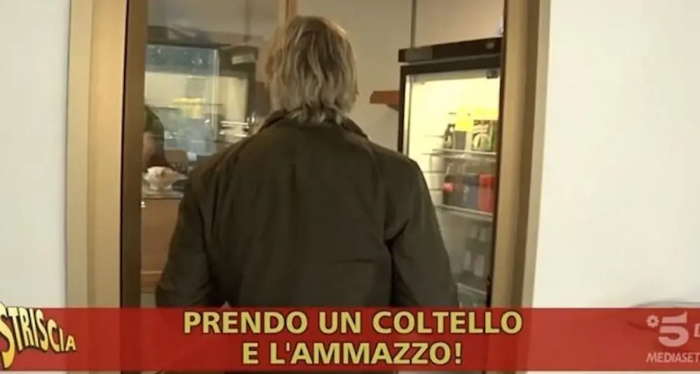 Al bar dell’Agenzia delle Entrate non fanno gli scontrini, inviato di Striscia aggredito