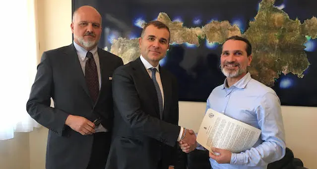 Porto Torres. Fotovoltaico nella zona industriale. Ene e Comune firmano l'accordo attuativo per le misure compensative