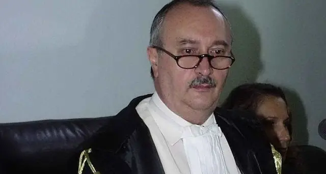 Sbatte la testa cadendo dalle scale: morto Vito Morra, presidente del Tribunale di Nuoro