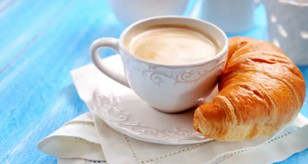 Arriva in Italia il primo croissant con farina di grillo