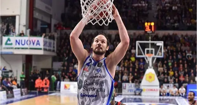 Basket, Dinamo inarrestabile: sconfigge Varese 93-87