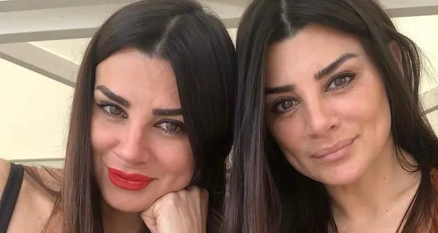Spettacolo. Elga Enardu, sorella di Serena, diserta lo studio di Barbara D’Urso
