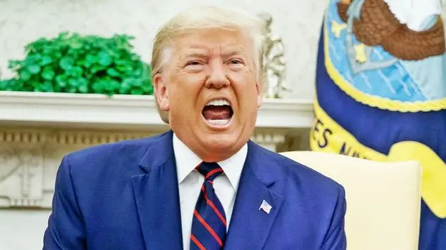 “Zitta, cicciona”, Trump insulta una giornalista a bordo dell’Air Force One