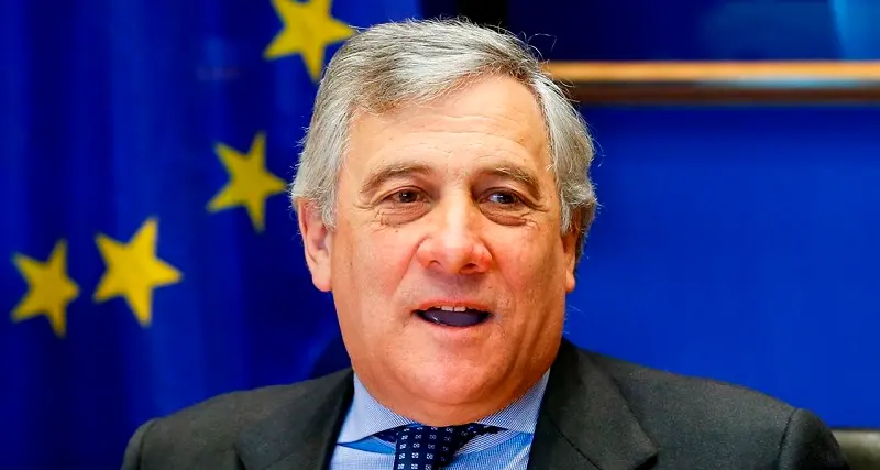 Tajani su utero in affitto: \"Non è un forno dove si sfornano patate\"