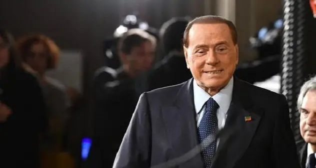 Berlusconi. Primo bollettino \"Affetto da leucemia cronica\". Inizia la chemioterapia