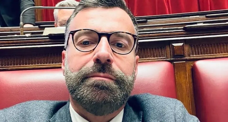 Minori: Zan, 'urgente legge su figli famiglie arcobaleno, Stato tuteli tutti'