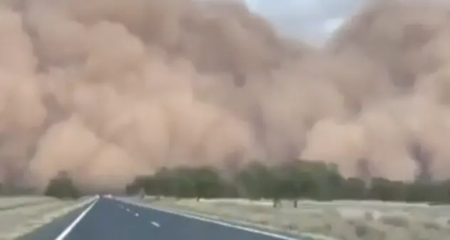 Australia, dopo gli incendi arriva la tempesta di sabbia. Il video è impressionante