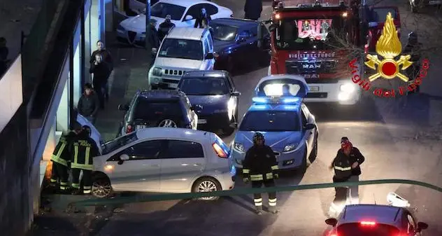 Lanusei. Perde il controllo dell’auto e si schianta su un palo: ferita una donna
