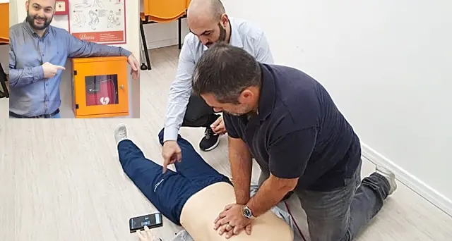 Città sempre più “cardioprotetta”, Simone Marroccu: “A scuola, a lezione di defibrillatore, anche negozianti, poliziotti e professori”