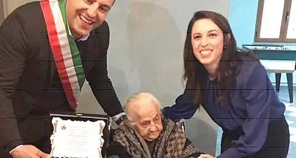 Tanti auguri alla nonnina del paese: Maria Aresti compie 108 anni