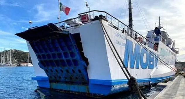 Traghetti. Aggiornate le tariffe per Carloforte e la Maddalena