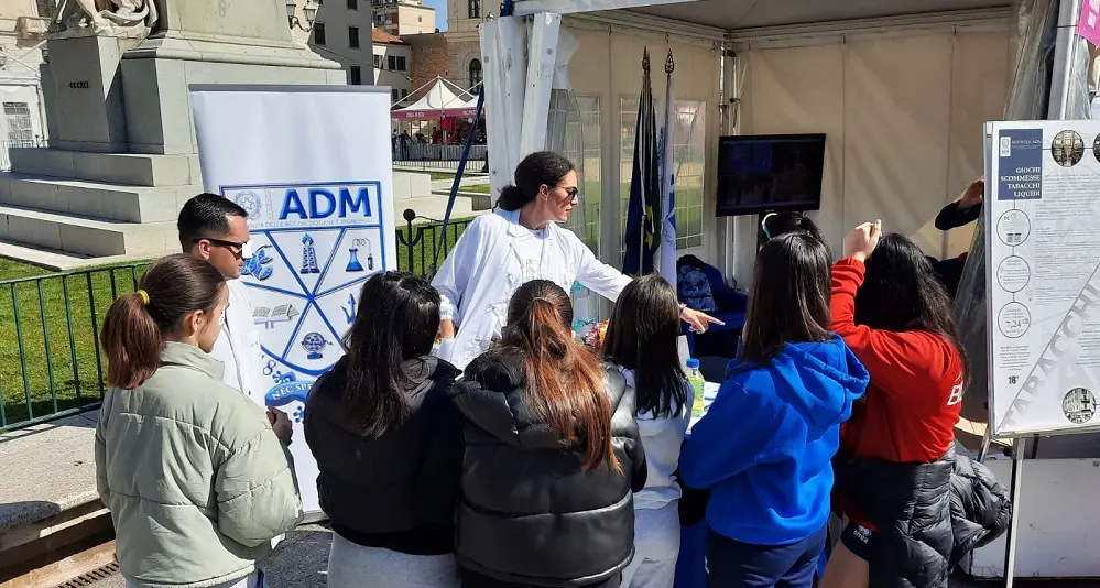 I funzionari ADM all'11^ edizione della \"Corsa in Rosa\" di Sassari