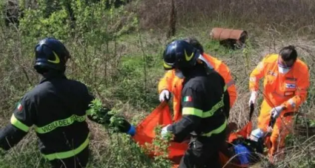 Precipita per 50 metri in un dirupo: muore escursionista nel Reggiano