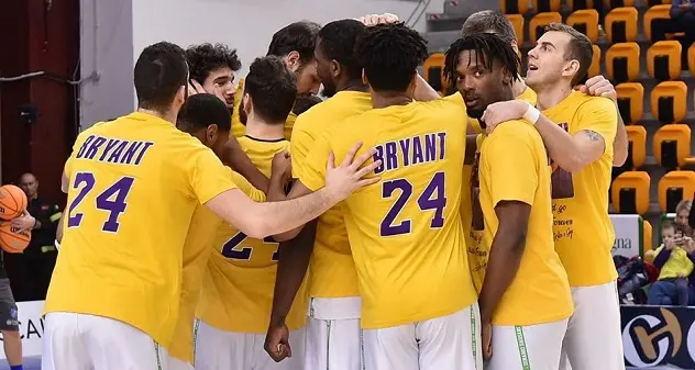 Nella notte dedicata a Bryant la Dinamo vince in Champions contro L'Hapoel Holon
