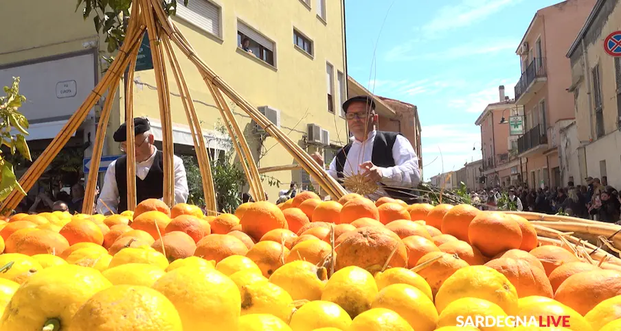 Tutti pazzi per la Sagra degli Agrumi: circa 50mila persone a Muravera