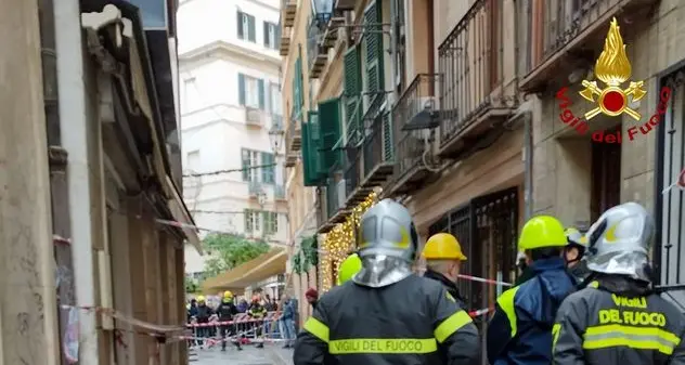 Cagliari. Via Dettori ancora chiusa, protesta di residenti e commercianti
