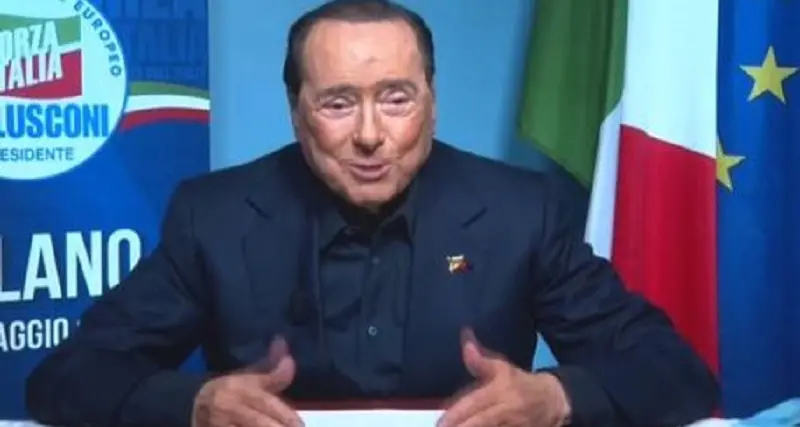 Berlusconi in video alla convention di FI: \"Eccomi, sono qui per voi\"