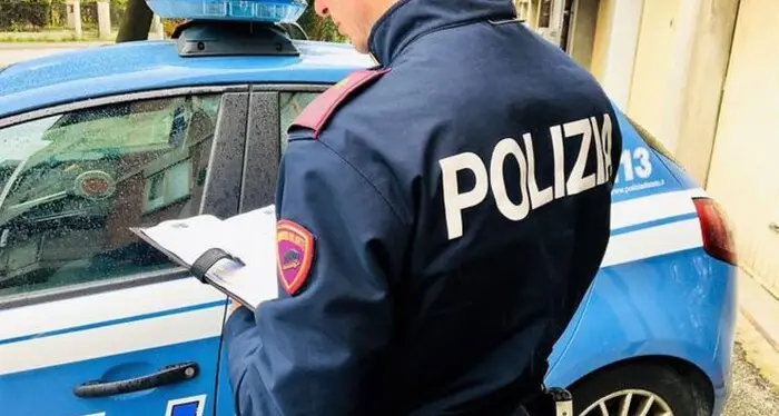 Cagliari. Il cadavere di un uomo fra le aiuole in via Liguria