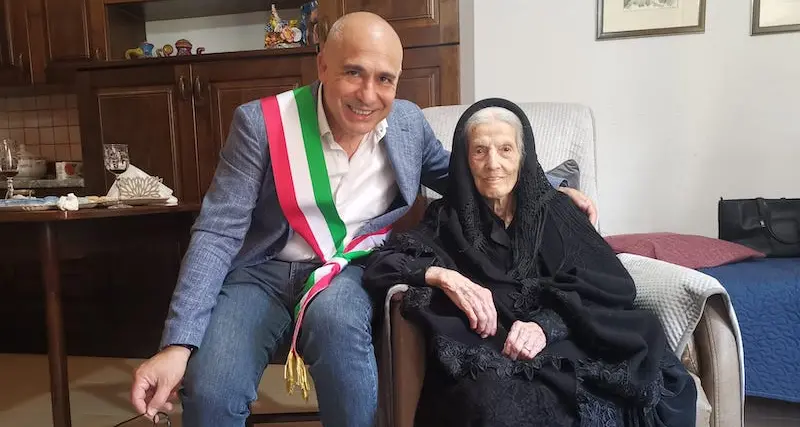 Oliena. La signora Giovanna Luigia Salis festeggia 101 anni. “La sua priorità è il bene degli altri”