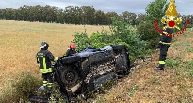 Nuoro, terribile incidente sulla 131: marito e moglie in ospedale