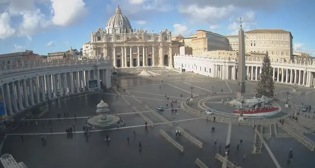 Vaticano. Forza un varco con l’auto, i gendarmi sparano