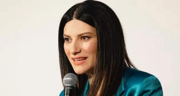 Laura Pausini aiuta l’Emilia Romagna: il cachet di tre concerti ai Comuni colpiti dall’alluvione