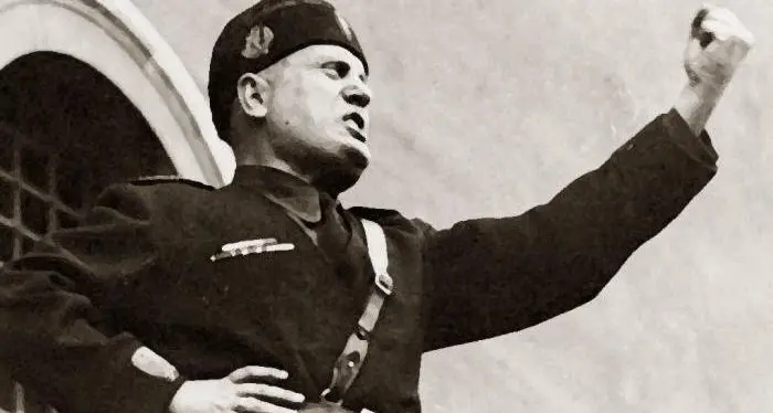 Mussolini resta cittadino onorario di Salò, respinta la mozione di revoca