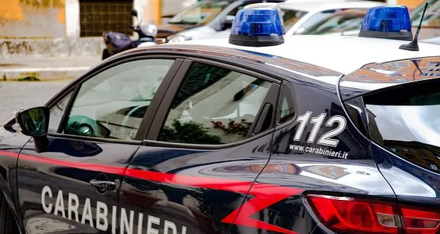 Litiga con familiare, rompe il braccialetto elettronico ed evade dai domiciliari. Arrestato 44enne