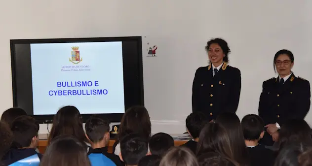 Nuoro, Giornata internazionale dei bambini scomparsi: la Polizia nelle scuole