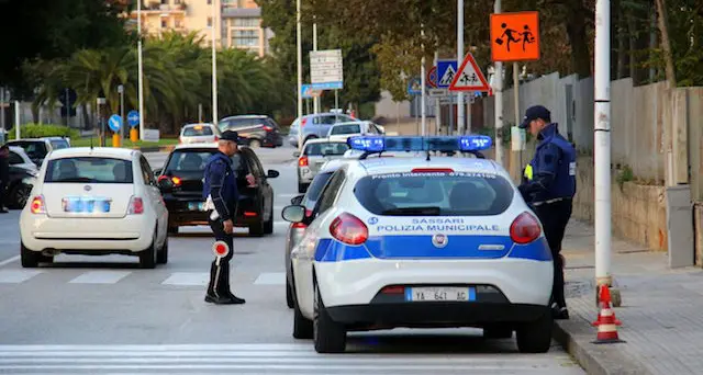 Ubriaco non si ferma all’alt della Polizia locale: denunciato