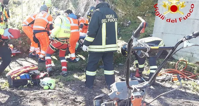 Agricoltore ferito da una motozappa, è grave