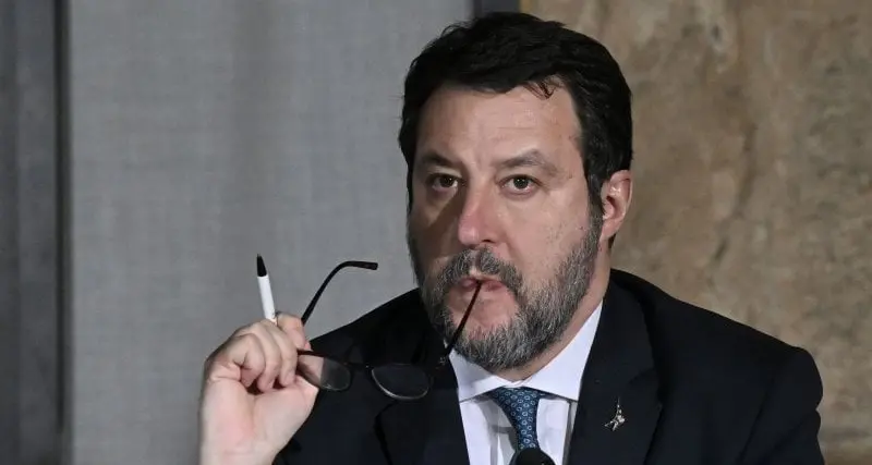 Varese: Salvini, 'da giugno su Lago Maggiore presidio fisso della guardia costiera'