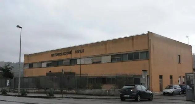 Chiudono i tre sportelli della Motorizzazione. Fdi: “Situazione vergognosa, dal Ministero solo promesse”