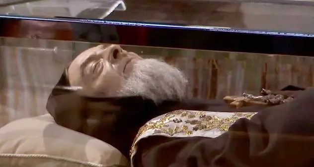 In Sardegna la reliquia col cuore di Padre Pio