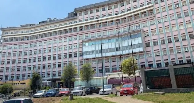 Muore a 17 mesi dopo quattro visite mediche: indagati i medici