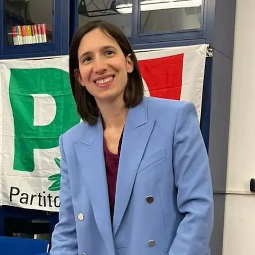 Schlein a Napoli: “Vinceremo le Regionali e sarà l’antipasto del 2027”