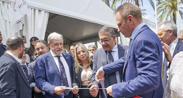 Assessore Satta a Genova: “La Sardegna presente con le meraviglie del nostro mare”