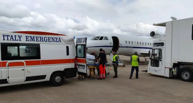 Volo salva vita dell’Aeronautica per una neonata di 42 giorni