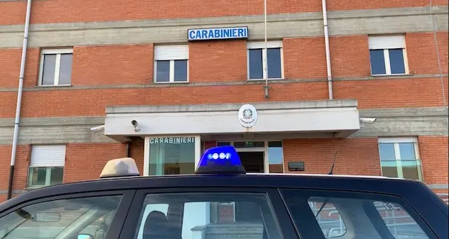 Lo aveva colpito al collo con una bottiglia di vetro: arrestato 24enne