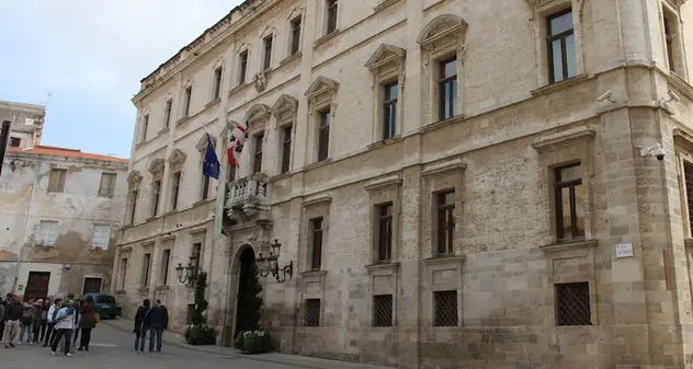 Servizio di accoglienza di 65 persone che vivono nel campo nomadi, ecco il bando del Comune