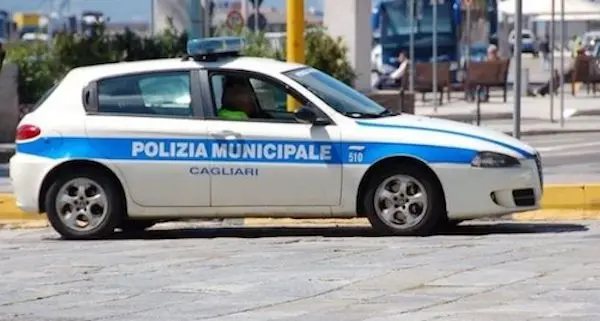 Non si ferma all’alt della Municipale: sanzionato un motociclista 51enne