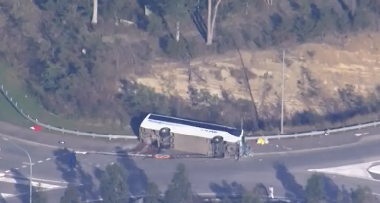 Wedding bus si ribalta in Australia, 10 morti